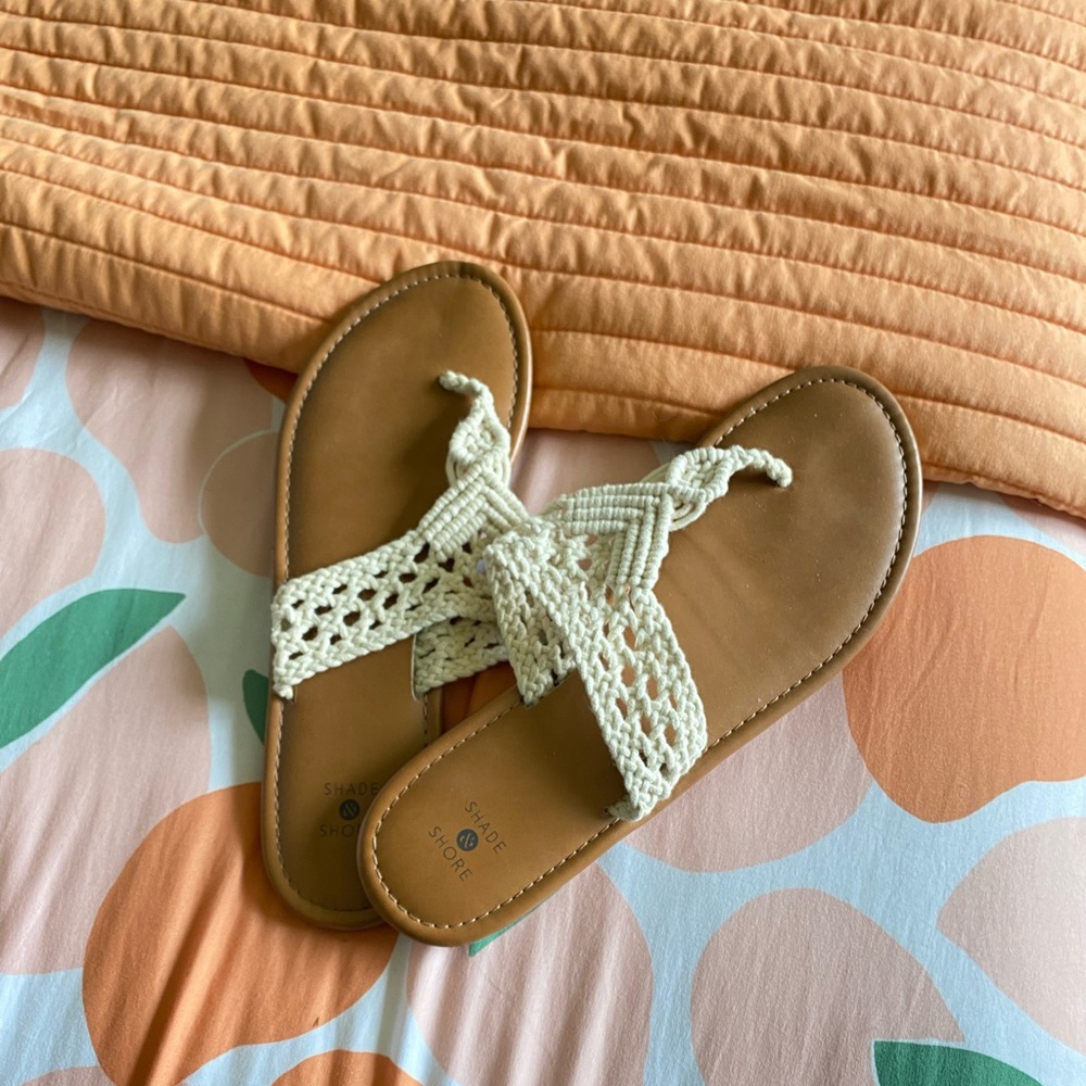Shade & Shore flip flop sandals